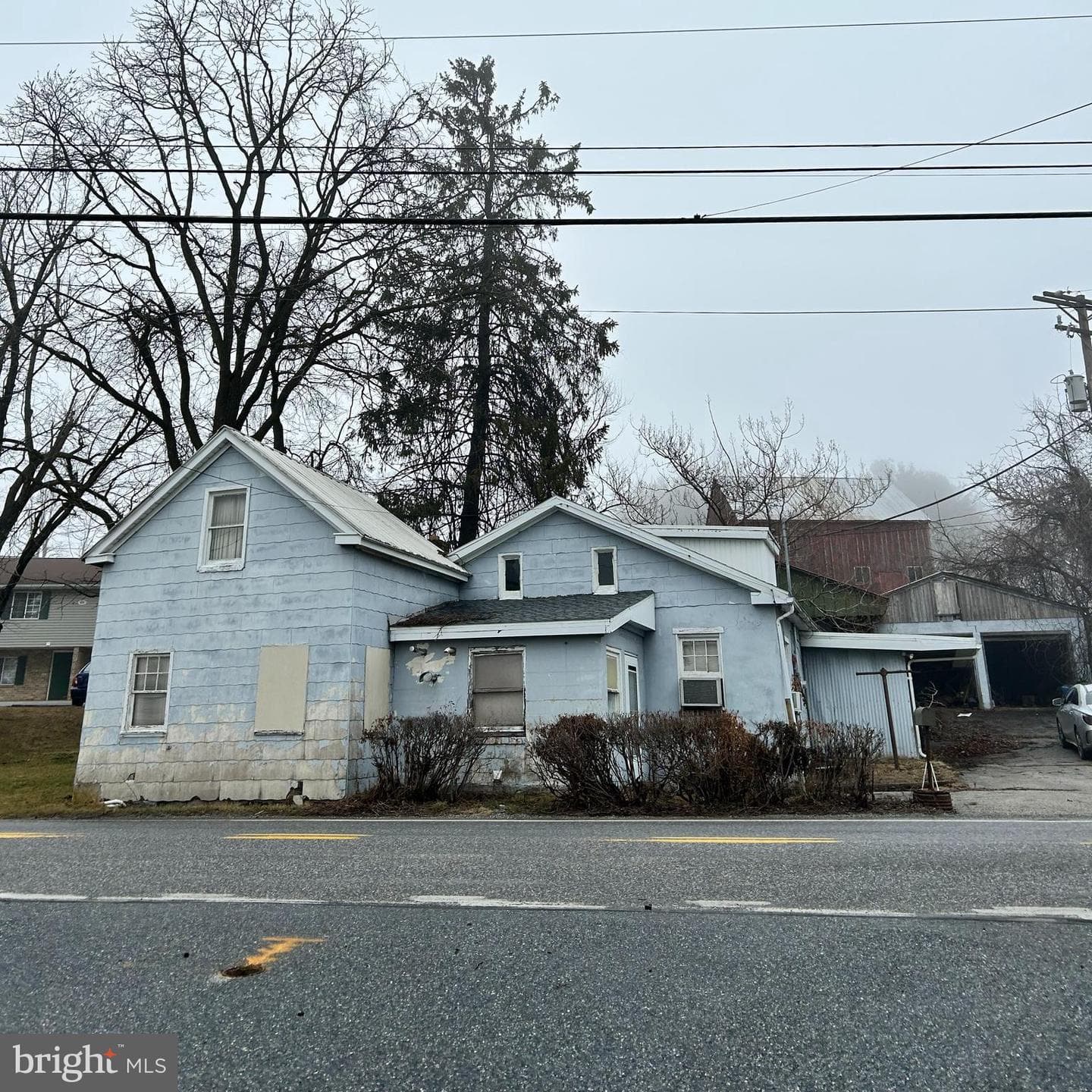 651 Country Club Road photo 1