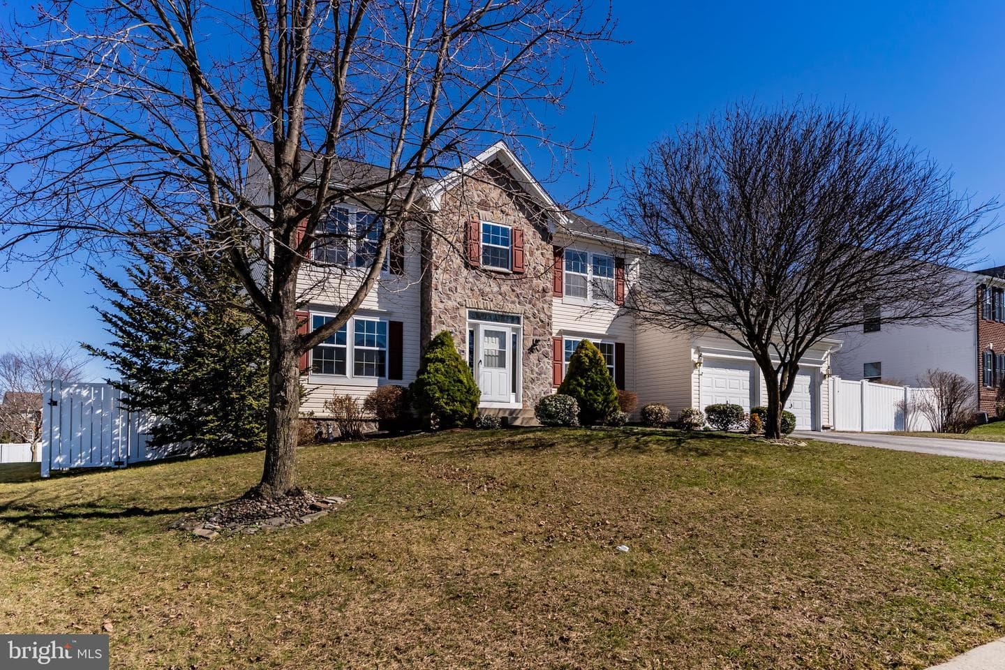 1660 Rosebrook Drive photo 1
