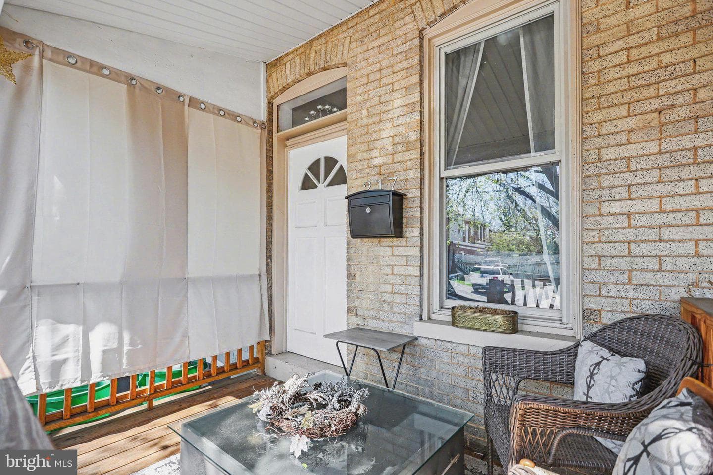 217 E Cottage Place