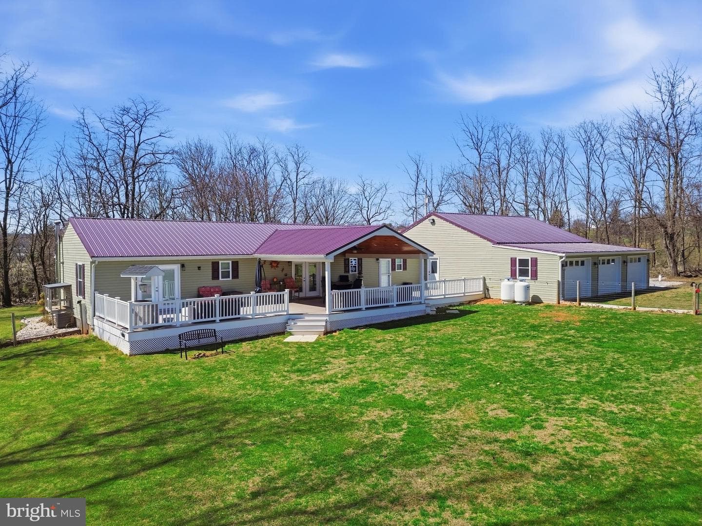 1025 White Oak Road photo 1
