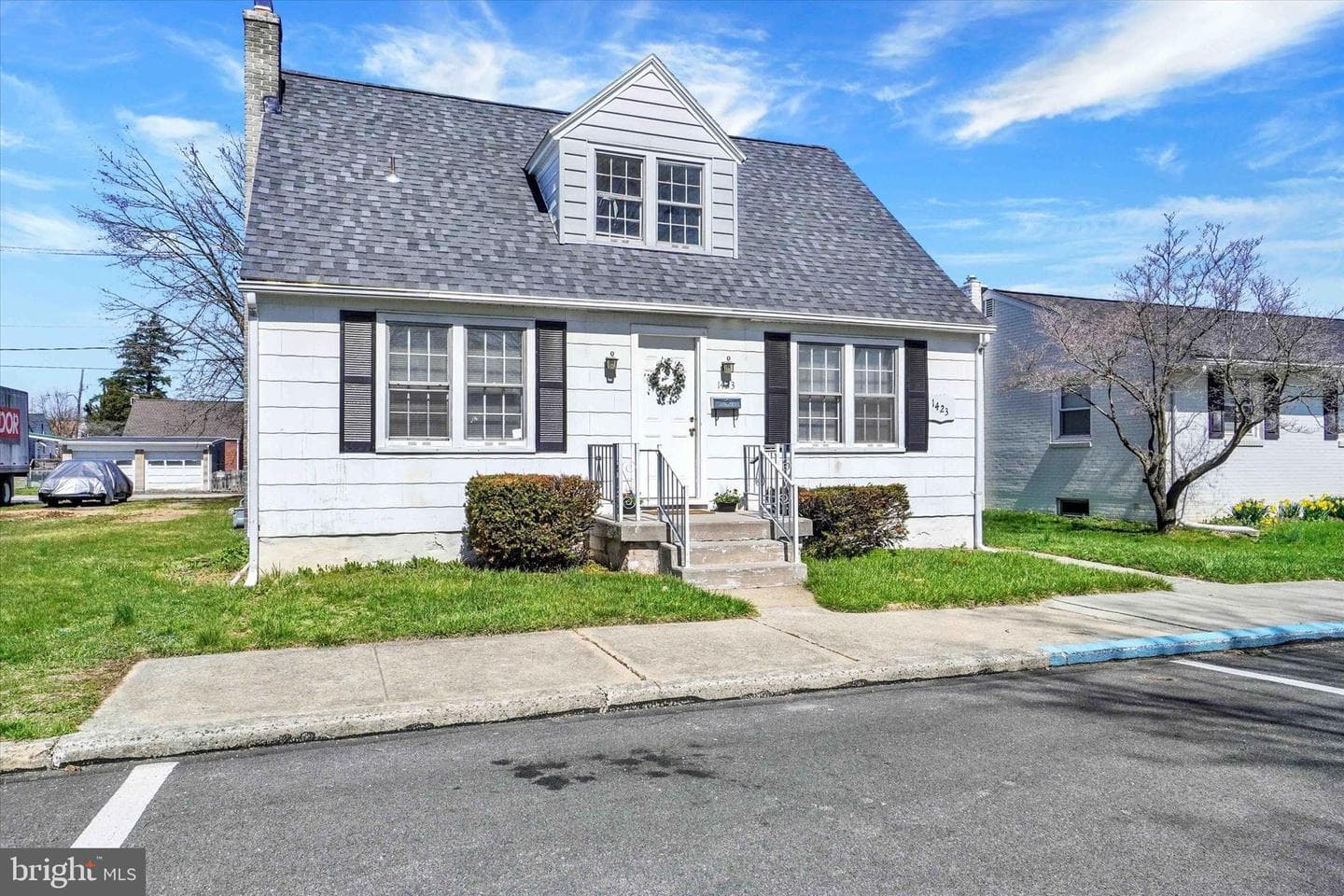 1423 Filbert Street photo 1