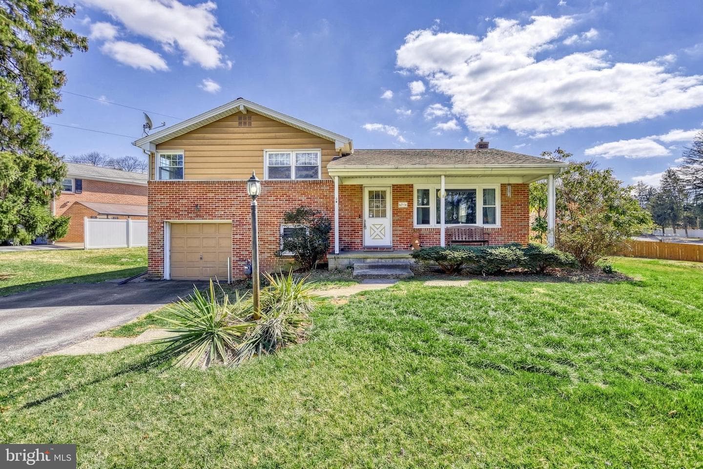 2420 Auburn Road photo 1