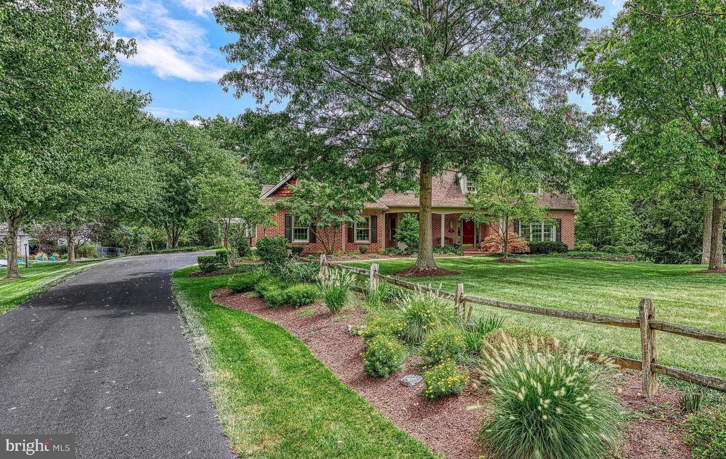 102 Wheatland Road photo 1