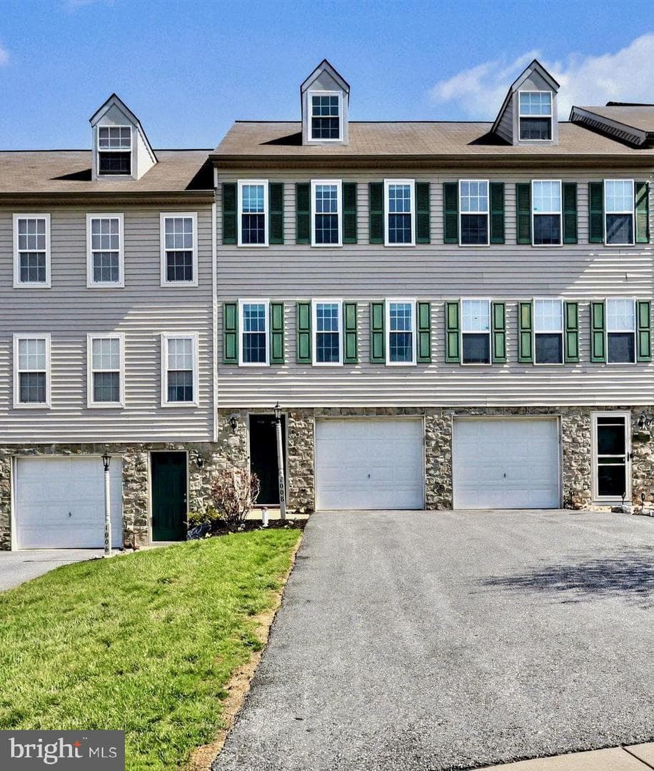 1008 Hearthridge Lane