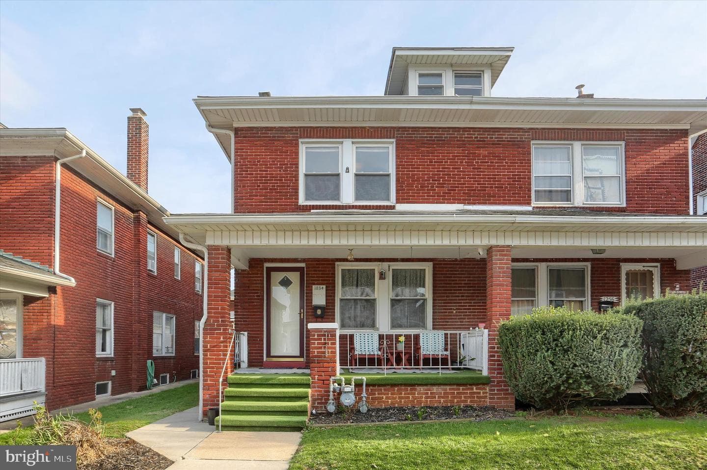 1254 W Poplar Street photo 1