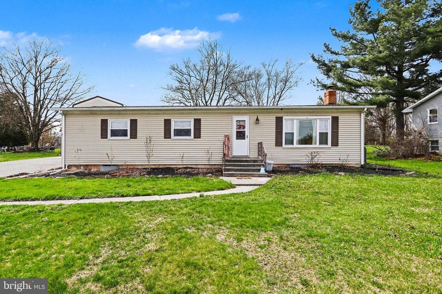 32 Pine Road photo 1