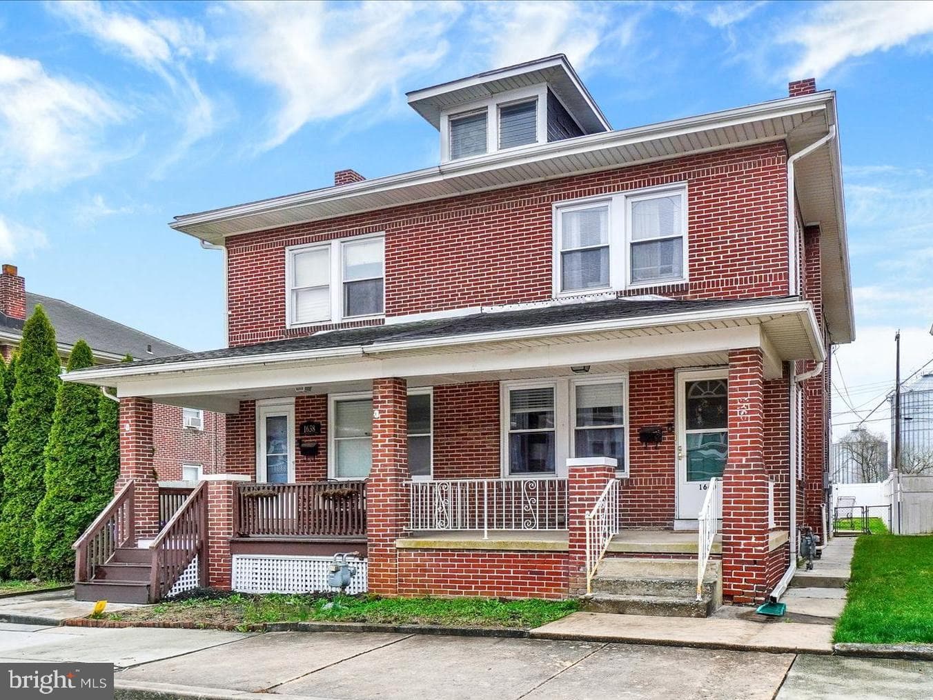 1640 Monroe Street photo 1