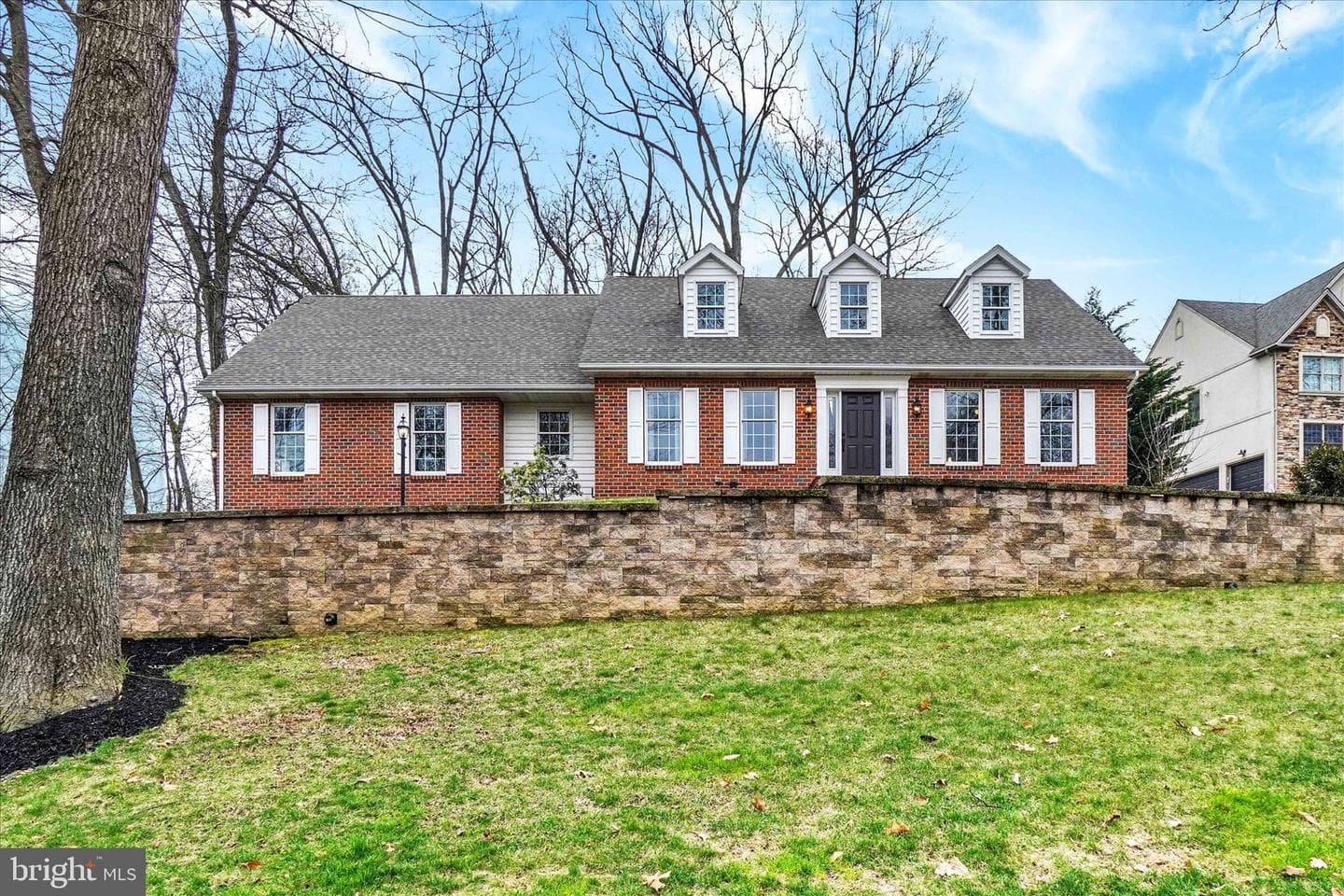 106 Crestlyn