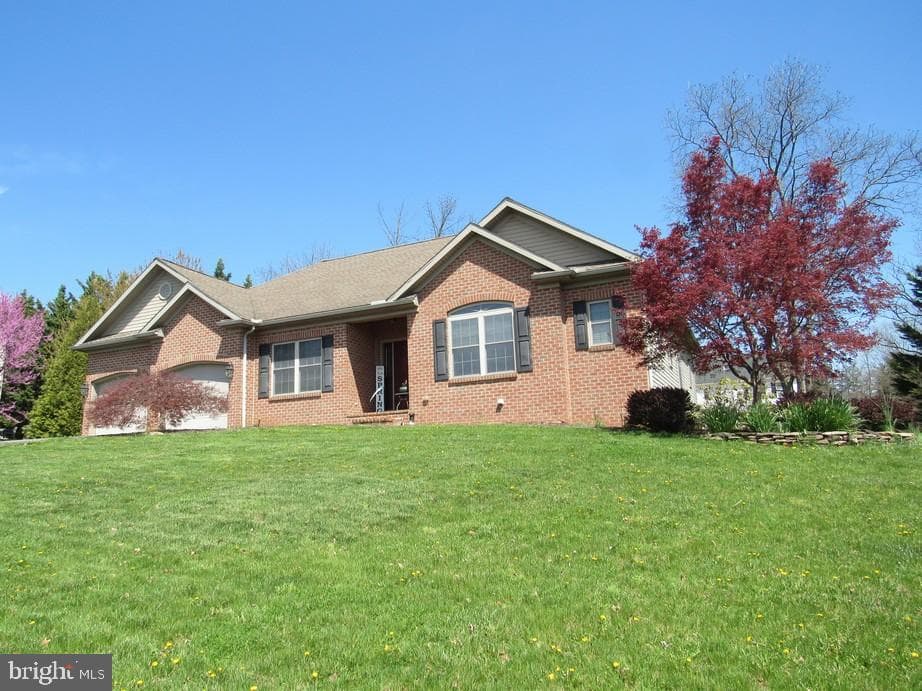 1321 Bee Jay Drive