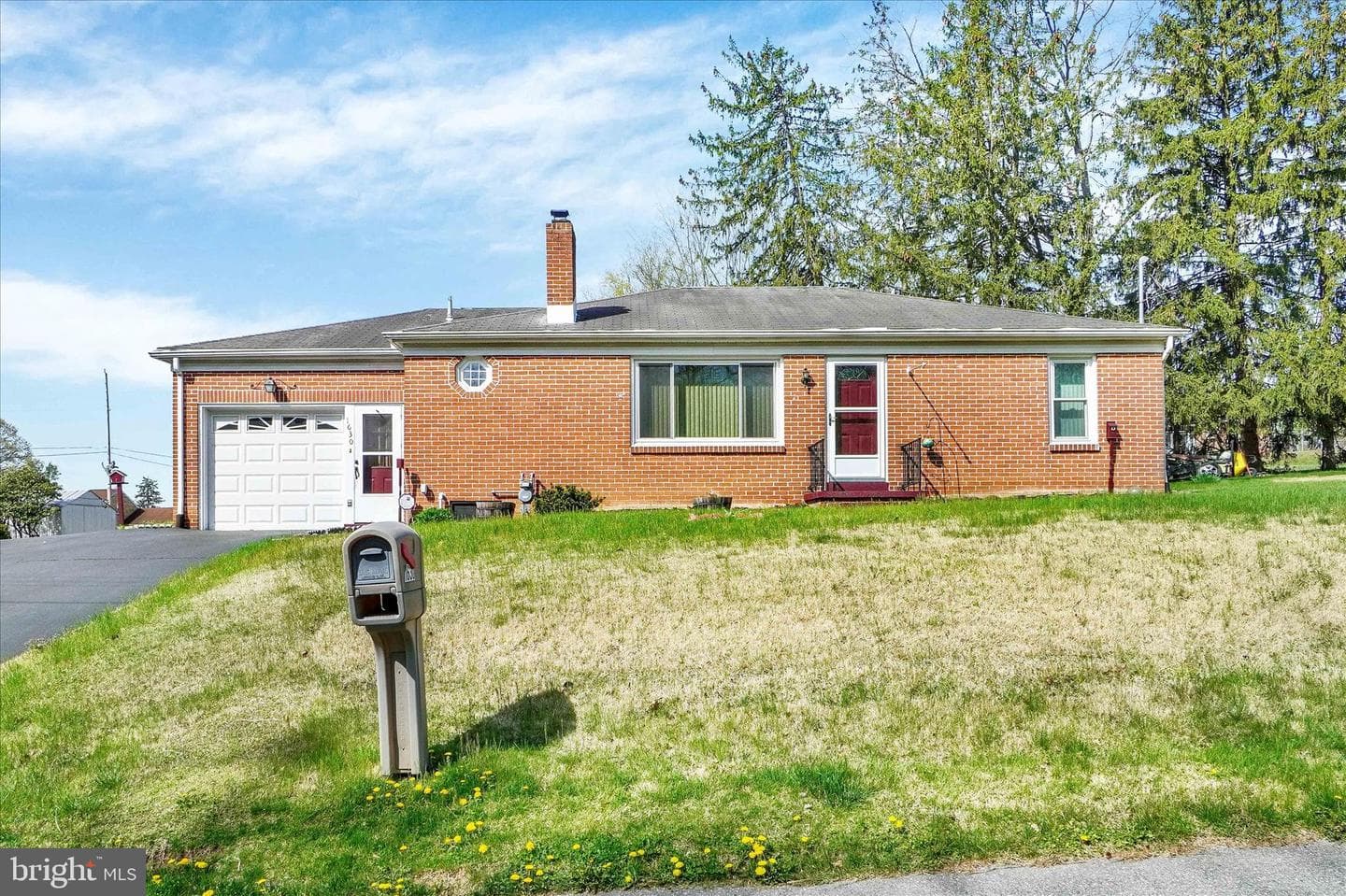 1630 N East Street photo 1