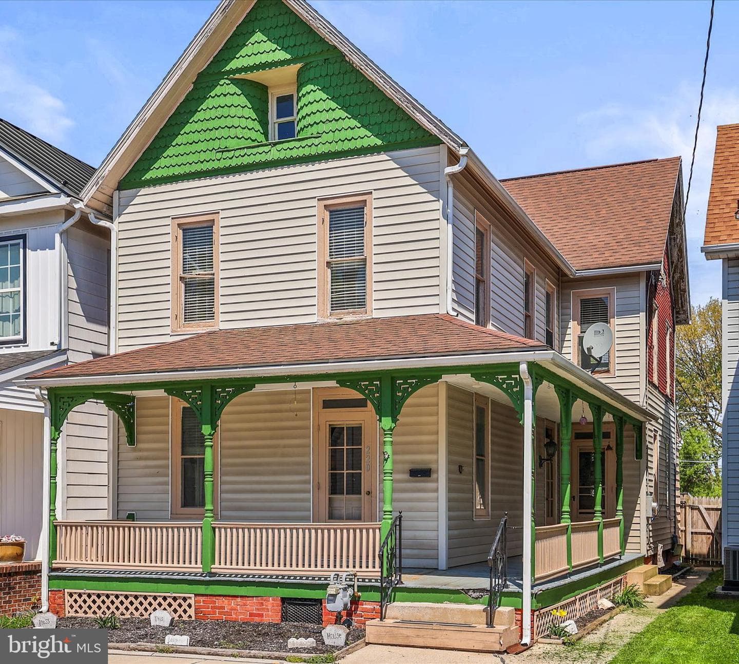220 Locust Street