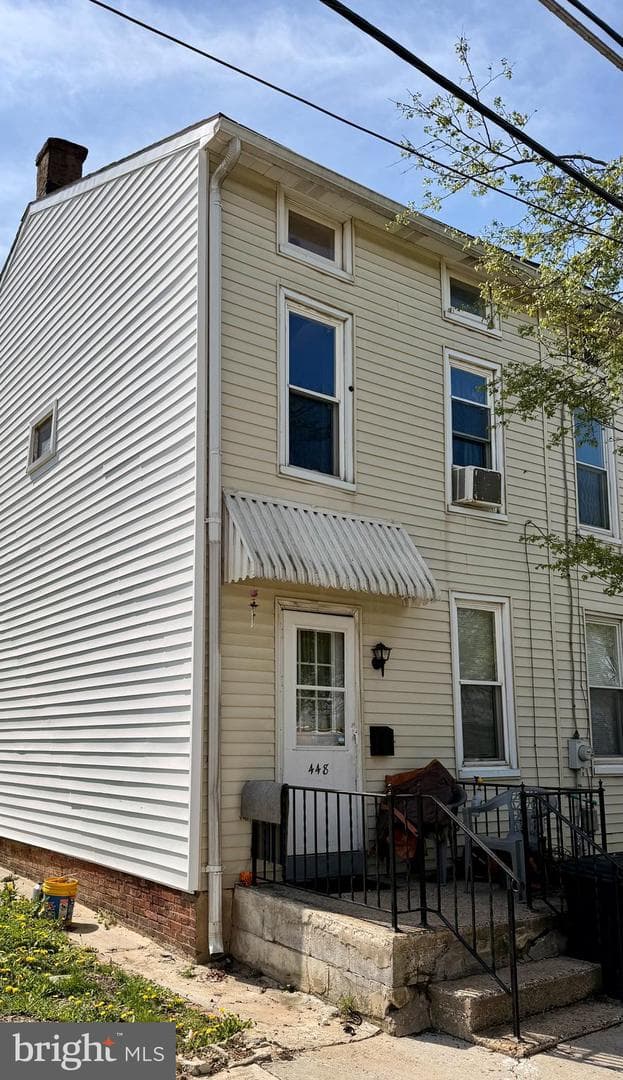 448 Wallace Street