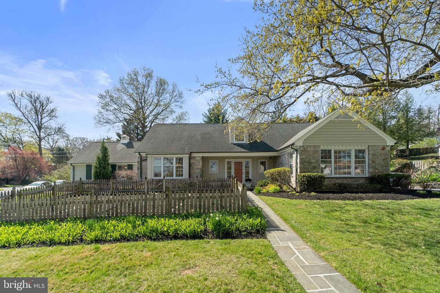 100 Edgewood Drive
