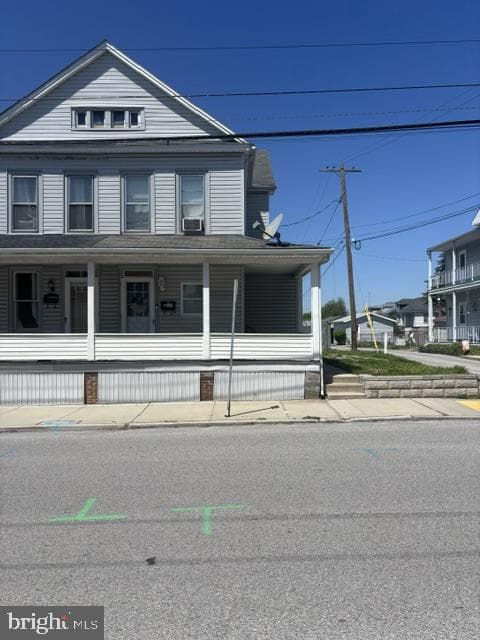 35 W Hanover Street