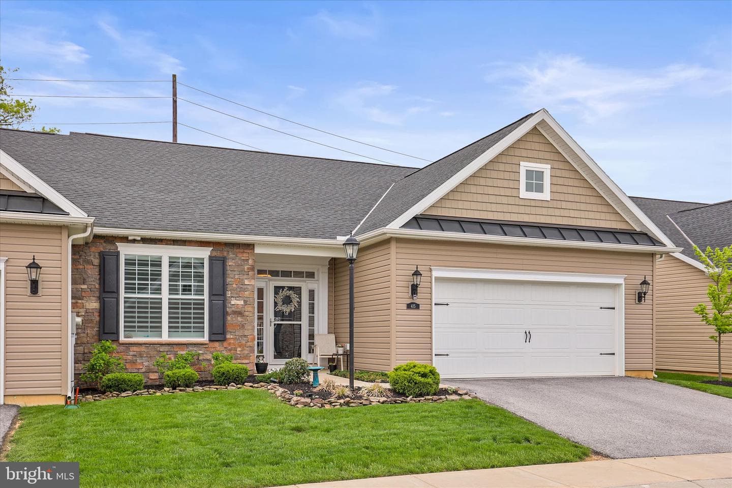 415 Hawthorn Lane #3