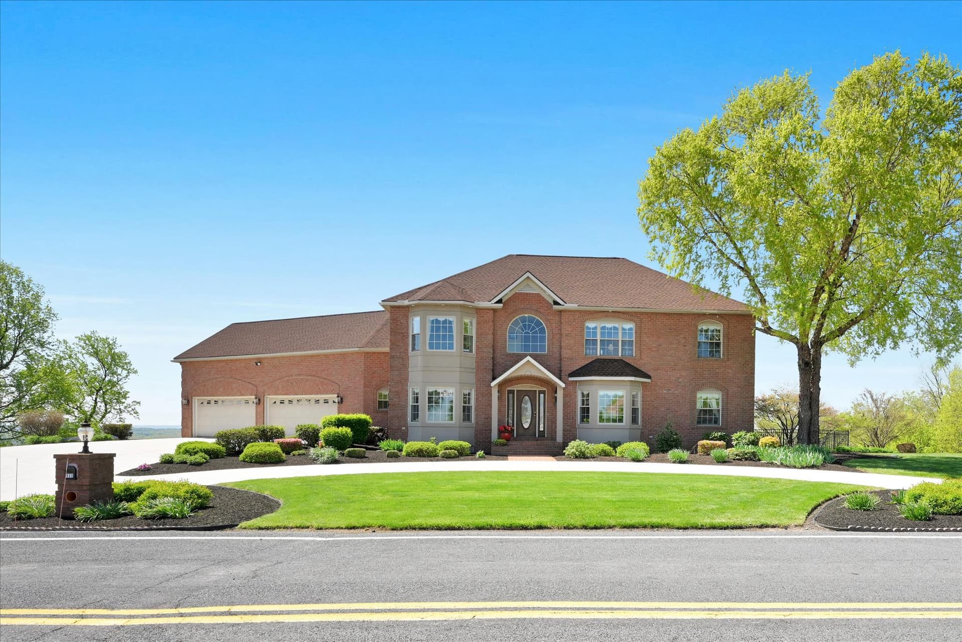 111 Mountain View Drive photo 1