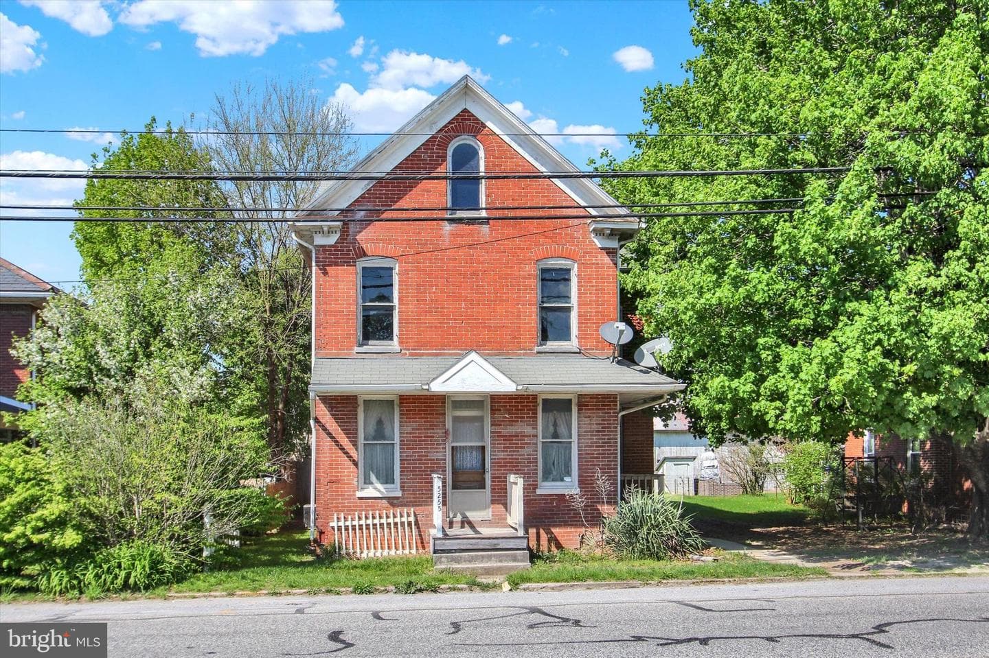 5255 Lincoln Highway W