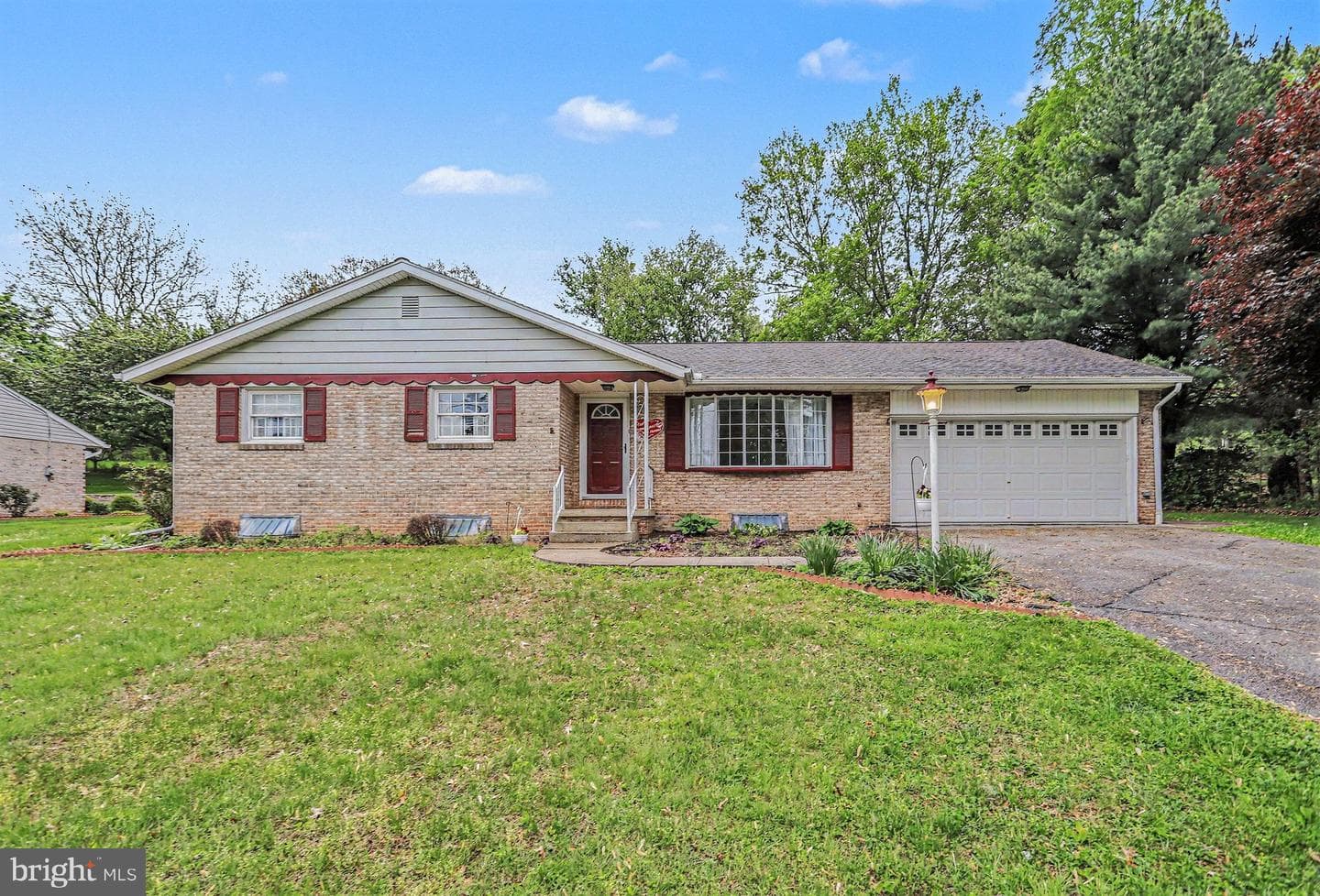 12 Greenbriar Drive
