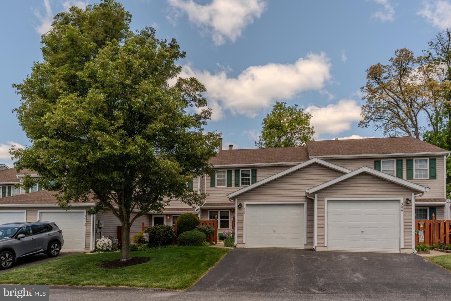 305 Stonegate Road