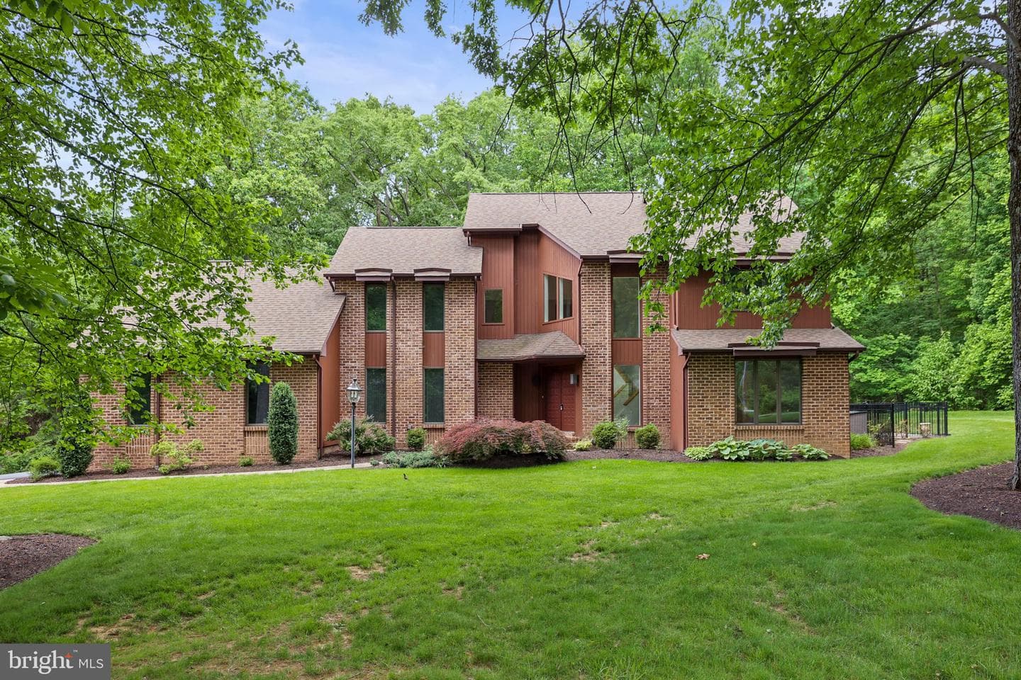 1990 Shulton Drive photo 1