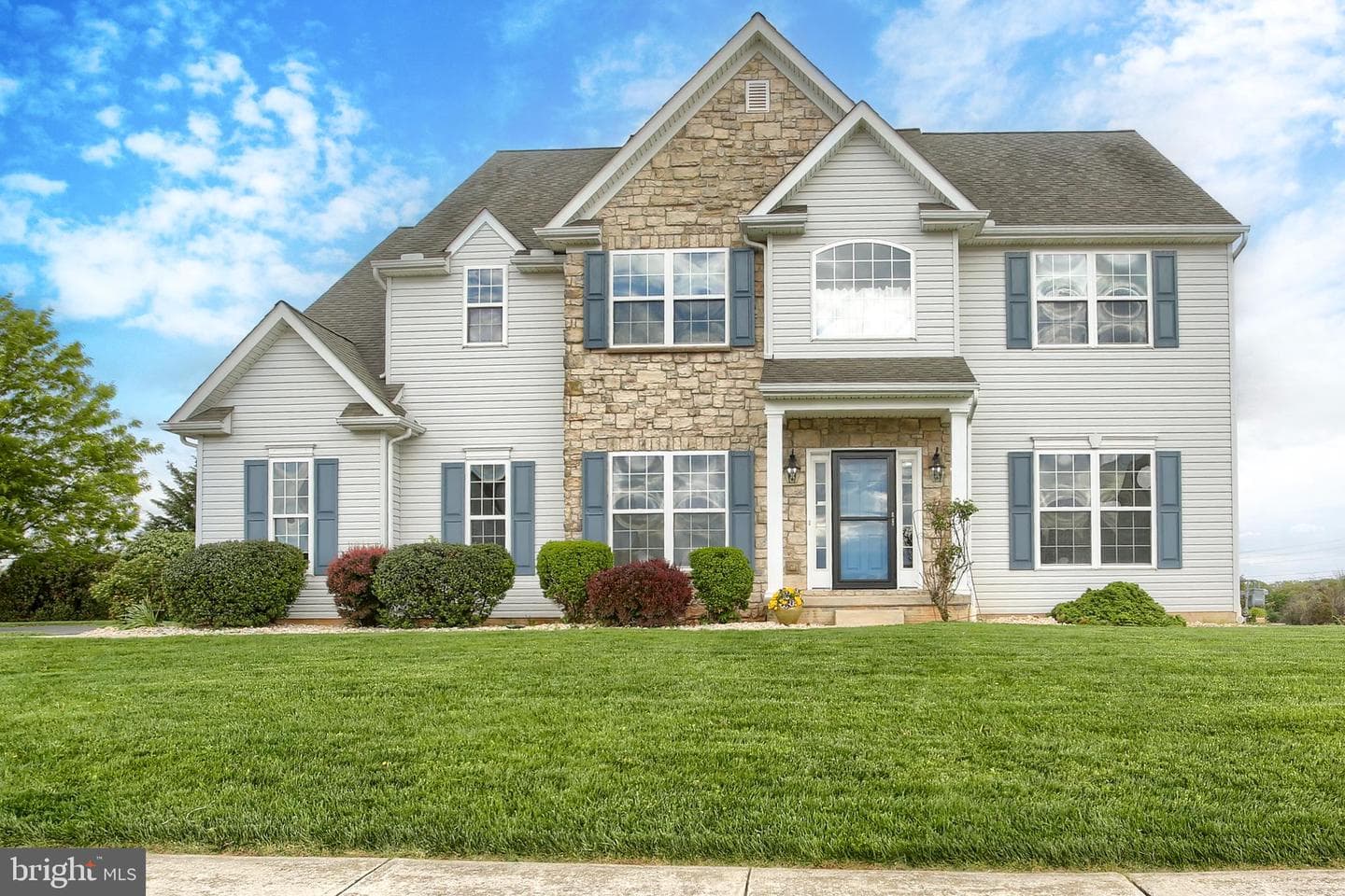 552 Soapstone Lane photo 1