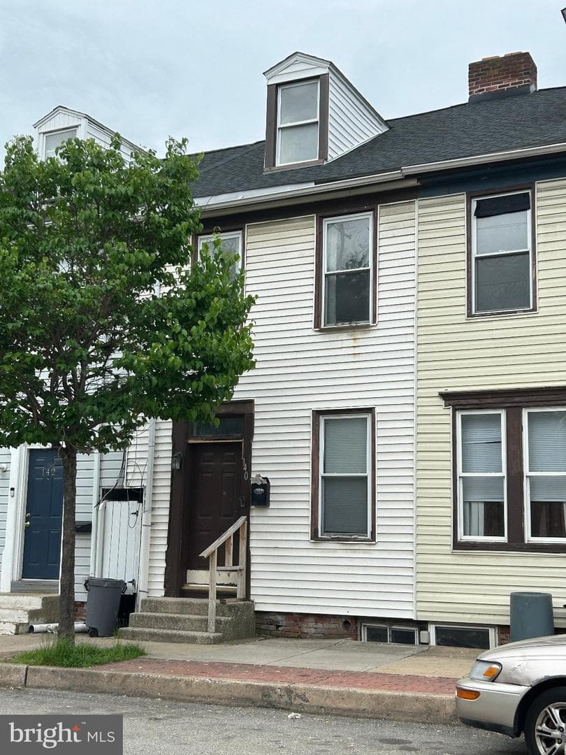 140 Penn Street photo 1