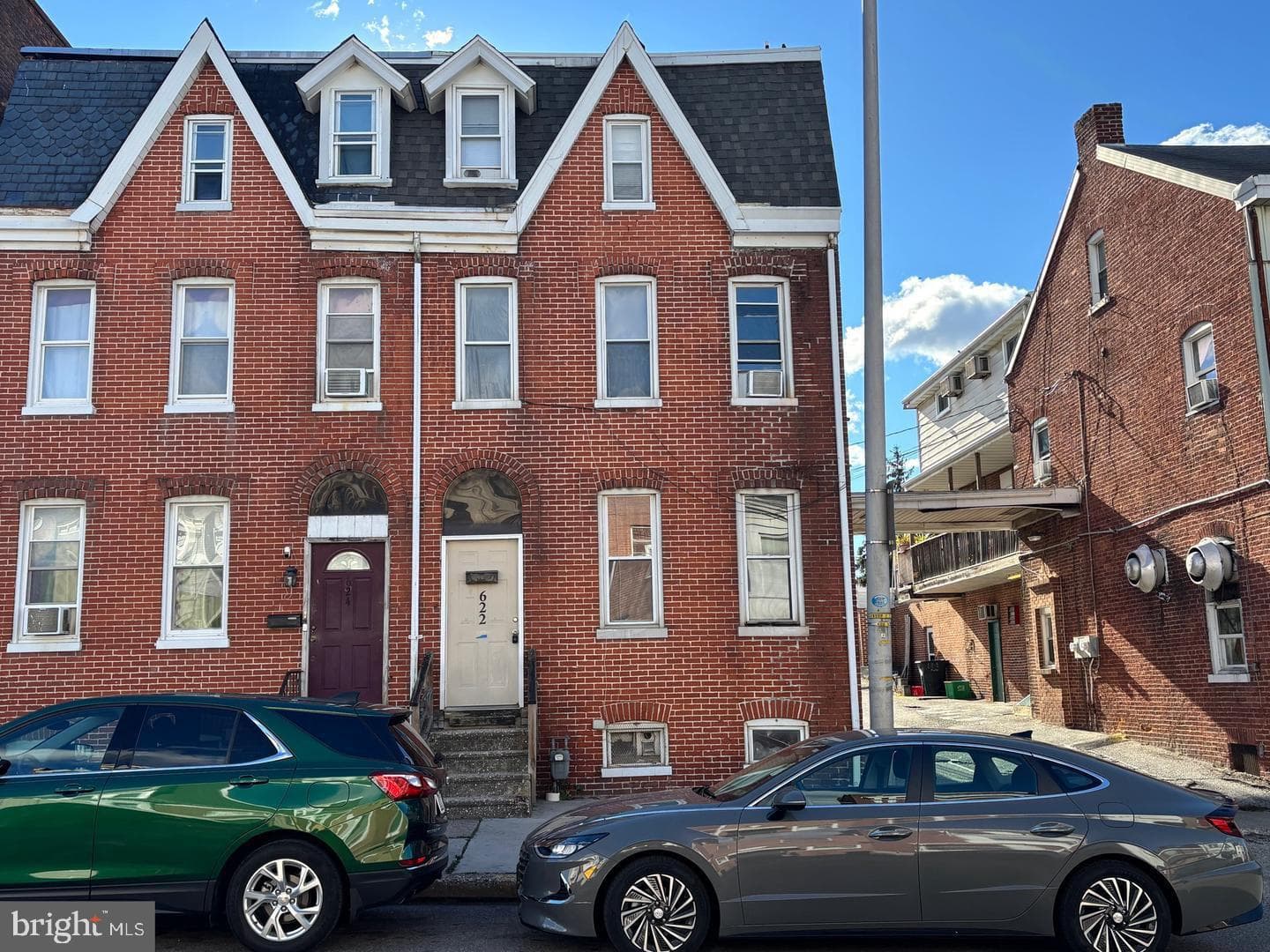 622 E Market Street photo 1