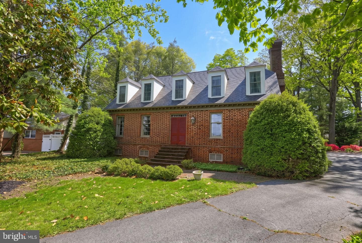 705 Jefferson Lane photo 1