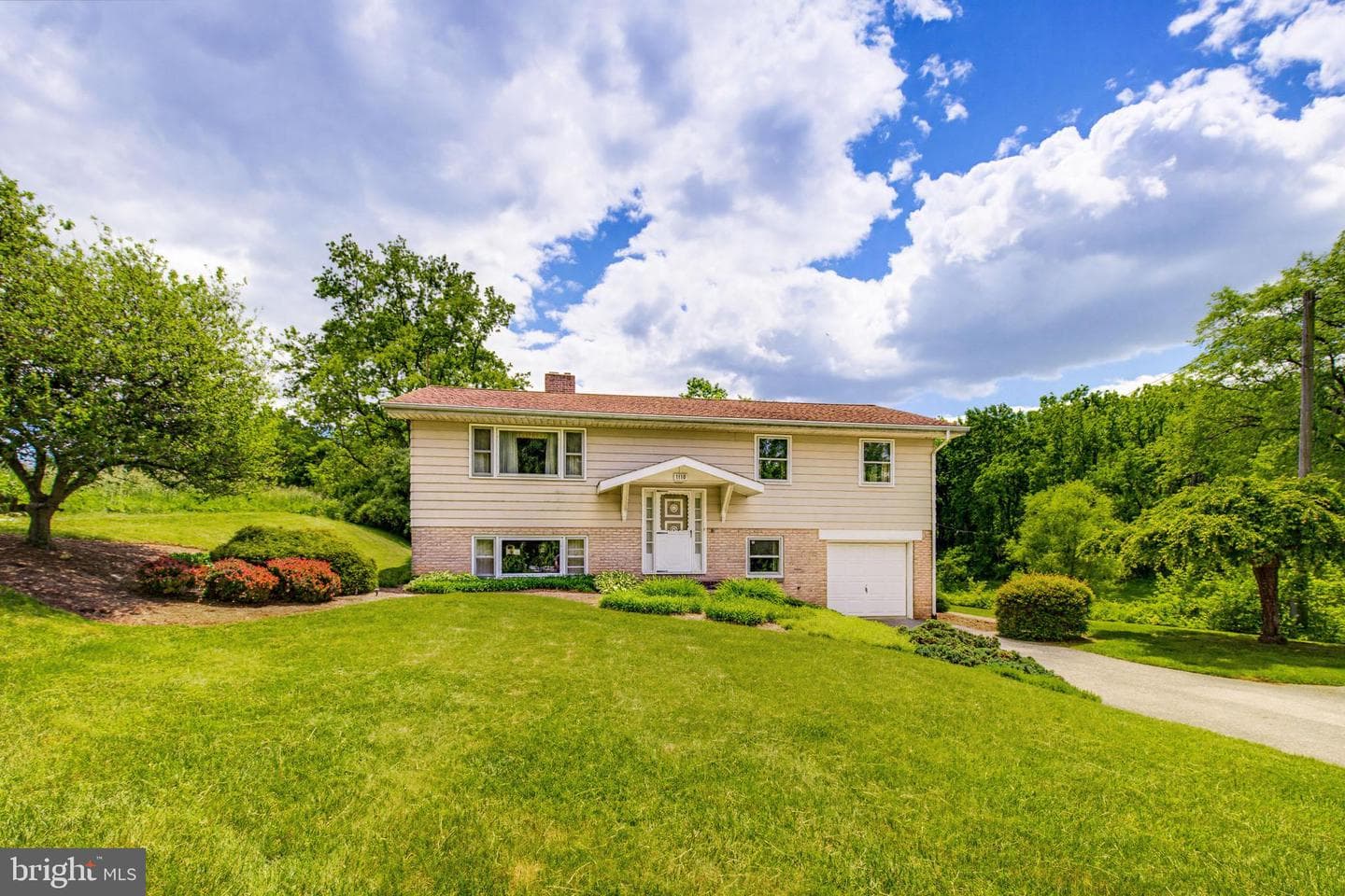 1110 Lombard Road