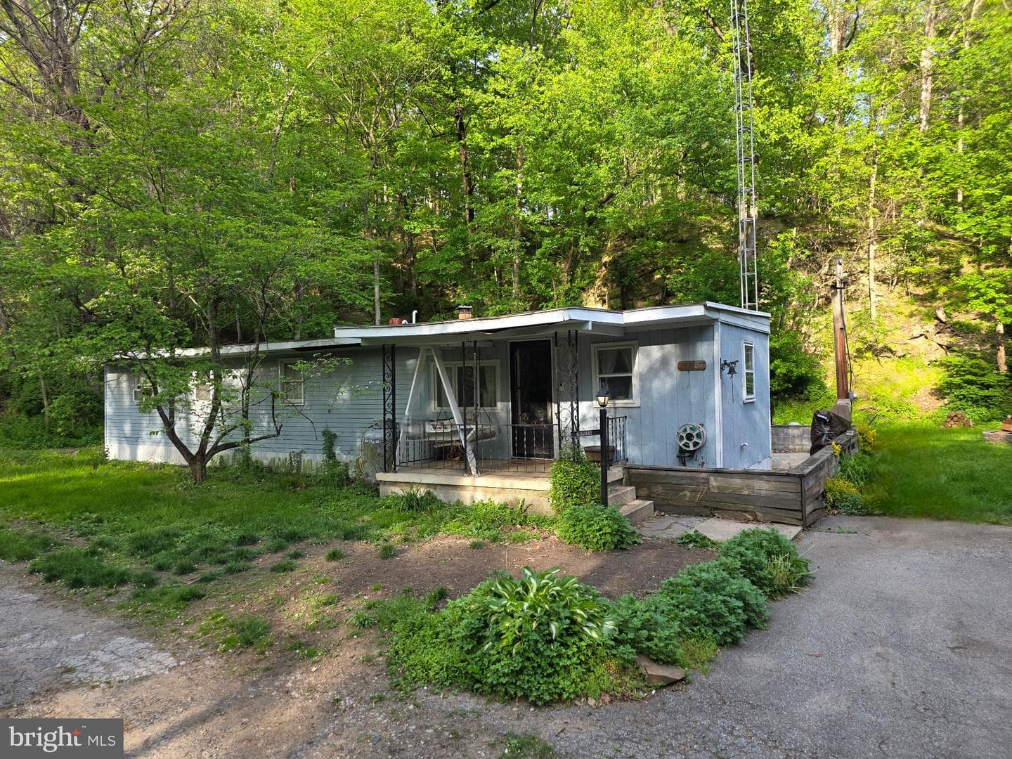 595 Wago Road