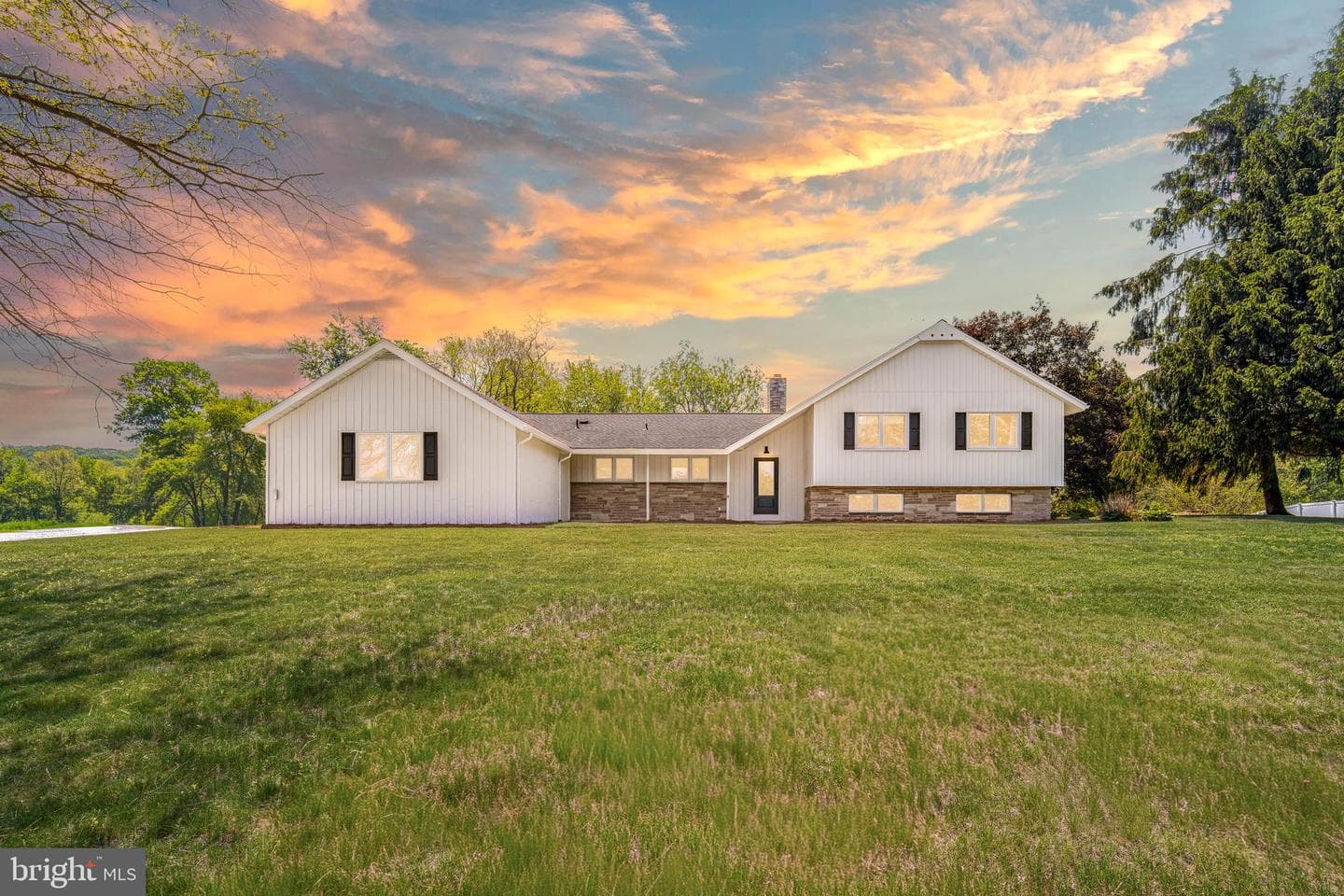 49 Willow Creek Road