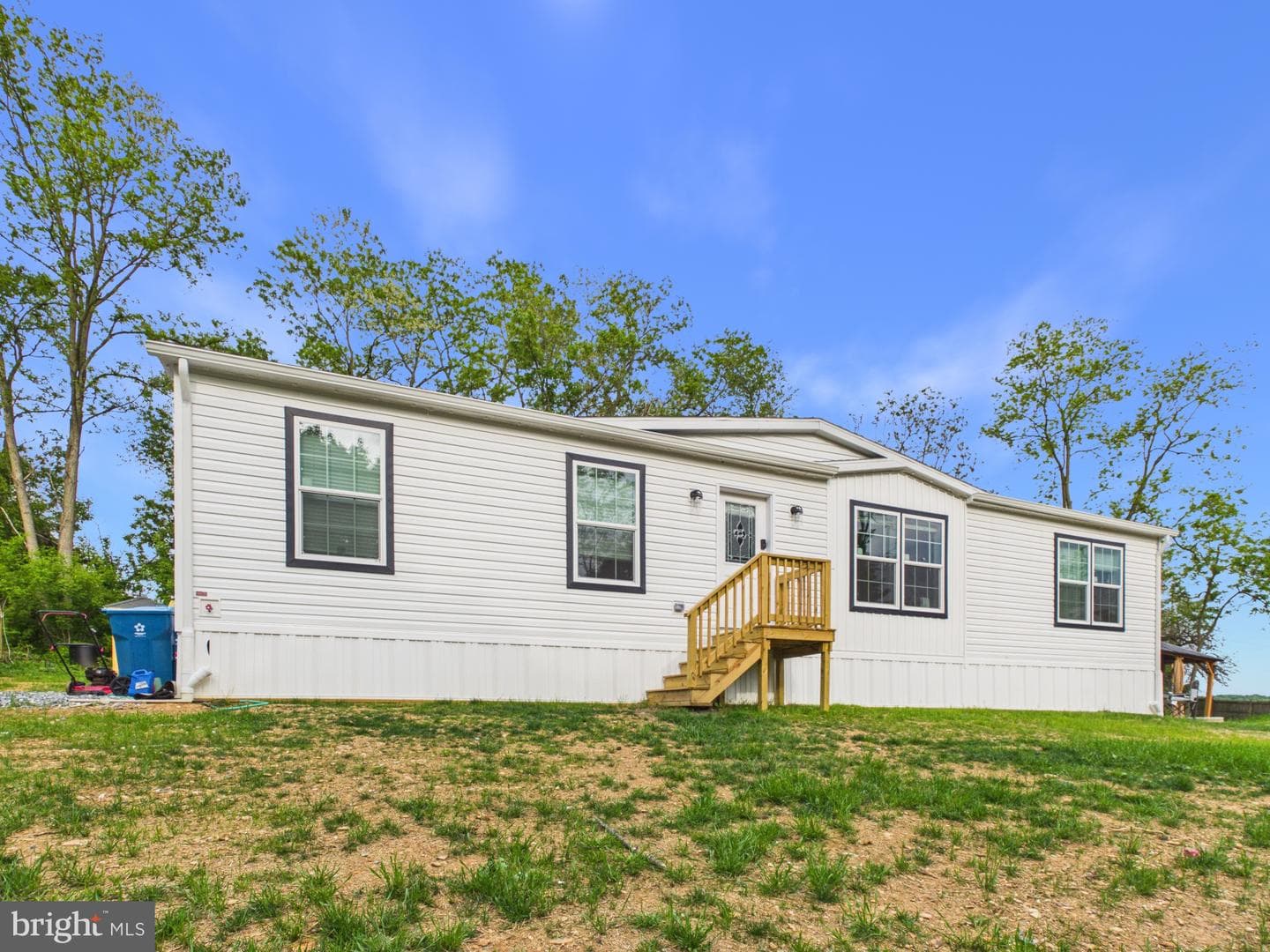 345 Boxwood Road