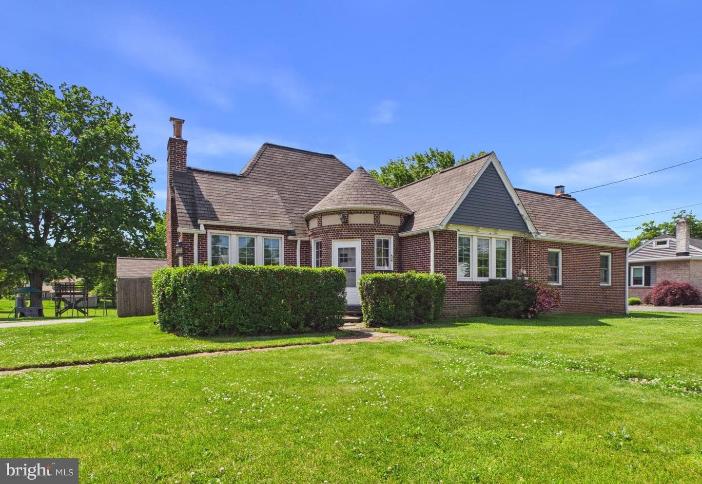 2266 Sunset Lane