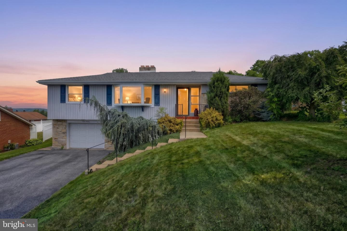1215 Perry Lane, York