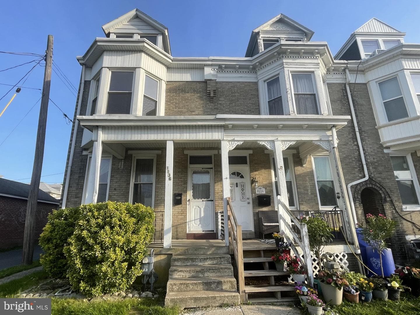 1136 E South Street photo 1