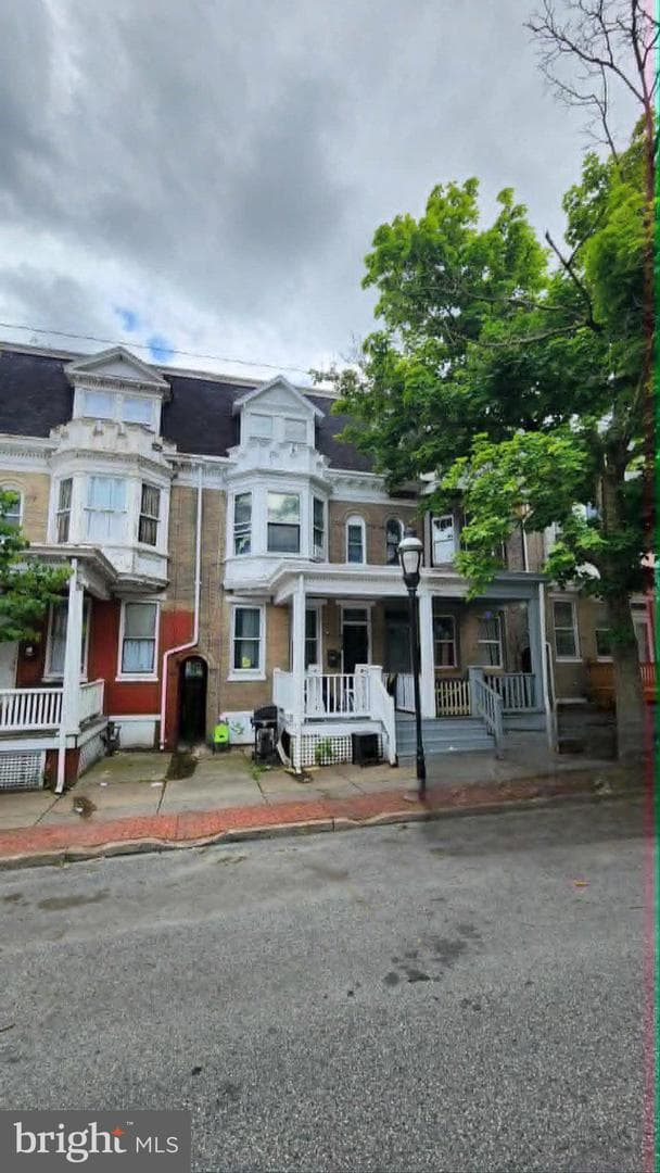 628 W Princess Street