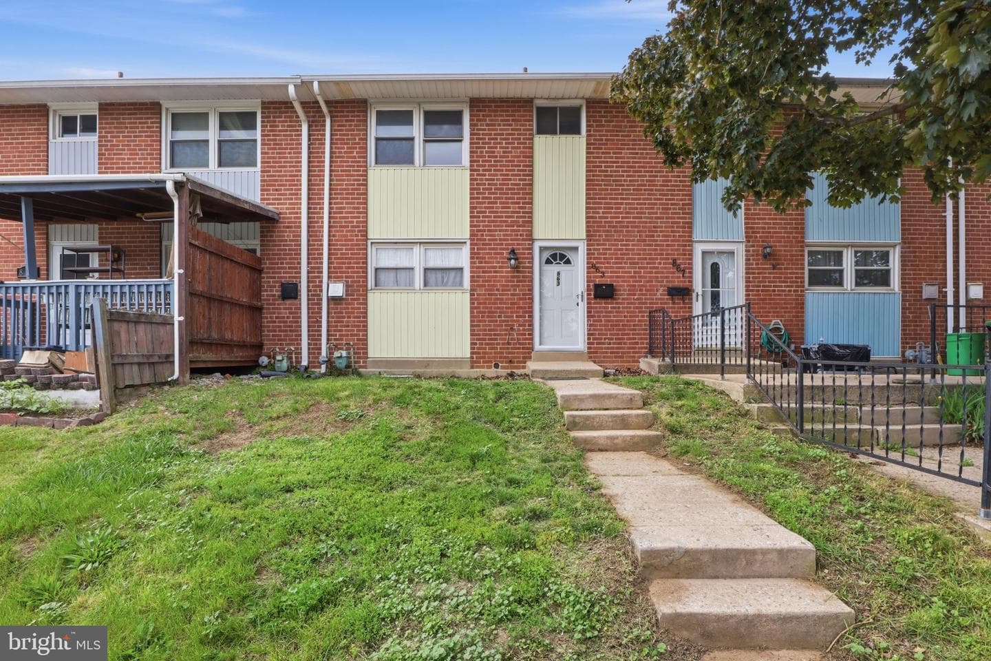863 E Kings Court