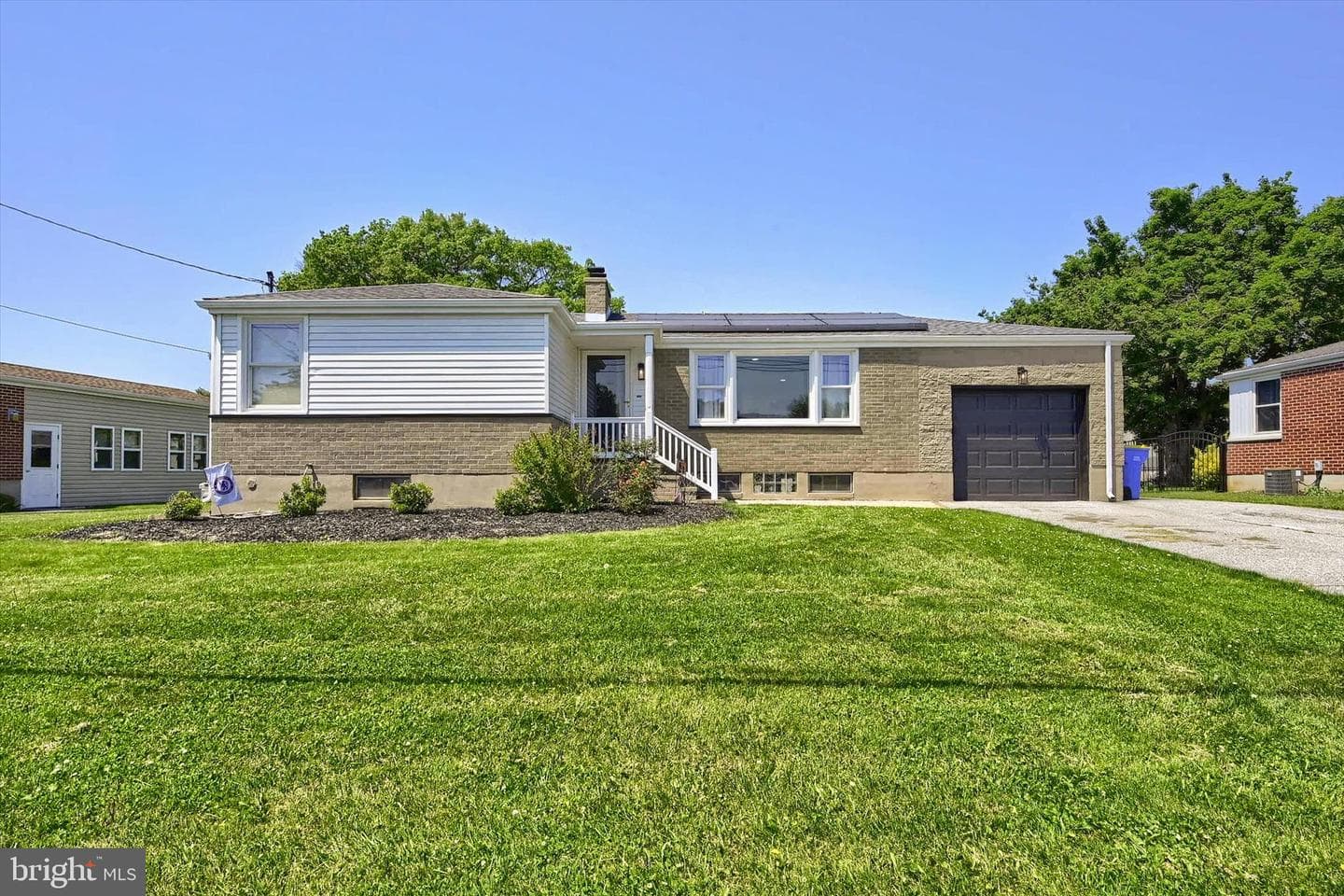 2740 Clearbrook Boulevard photo 1