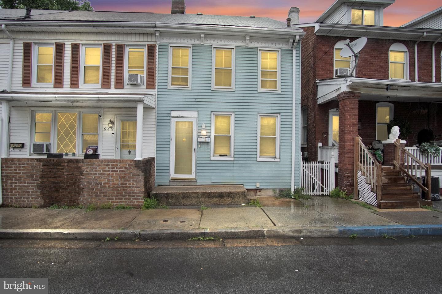 951 E King Street