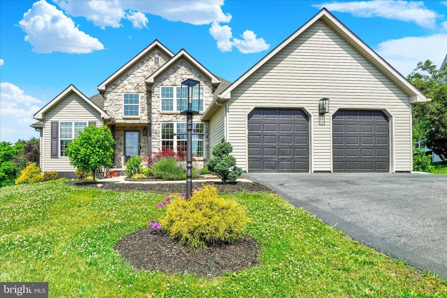 558 Monarch Drive