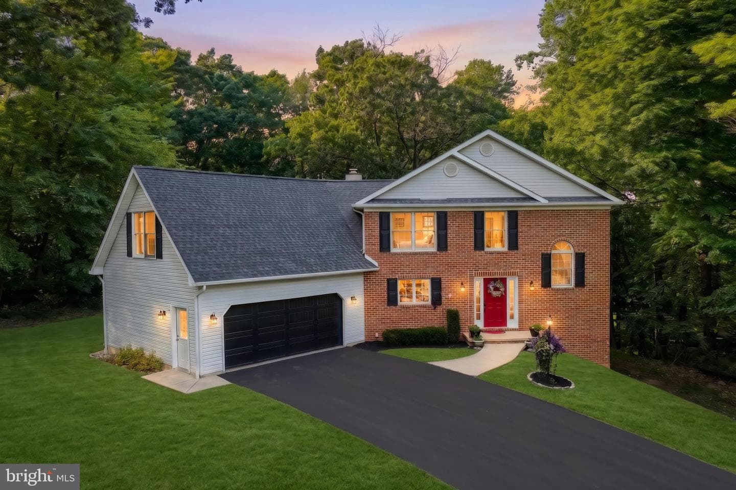 2251 Tall Oaks Lane, York