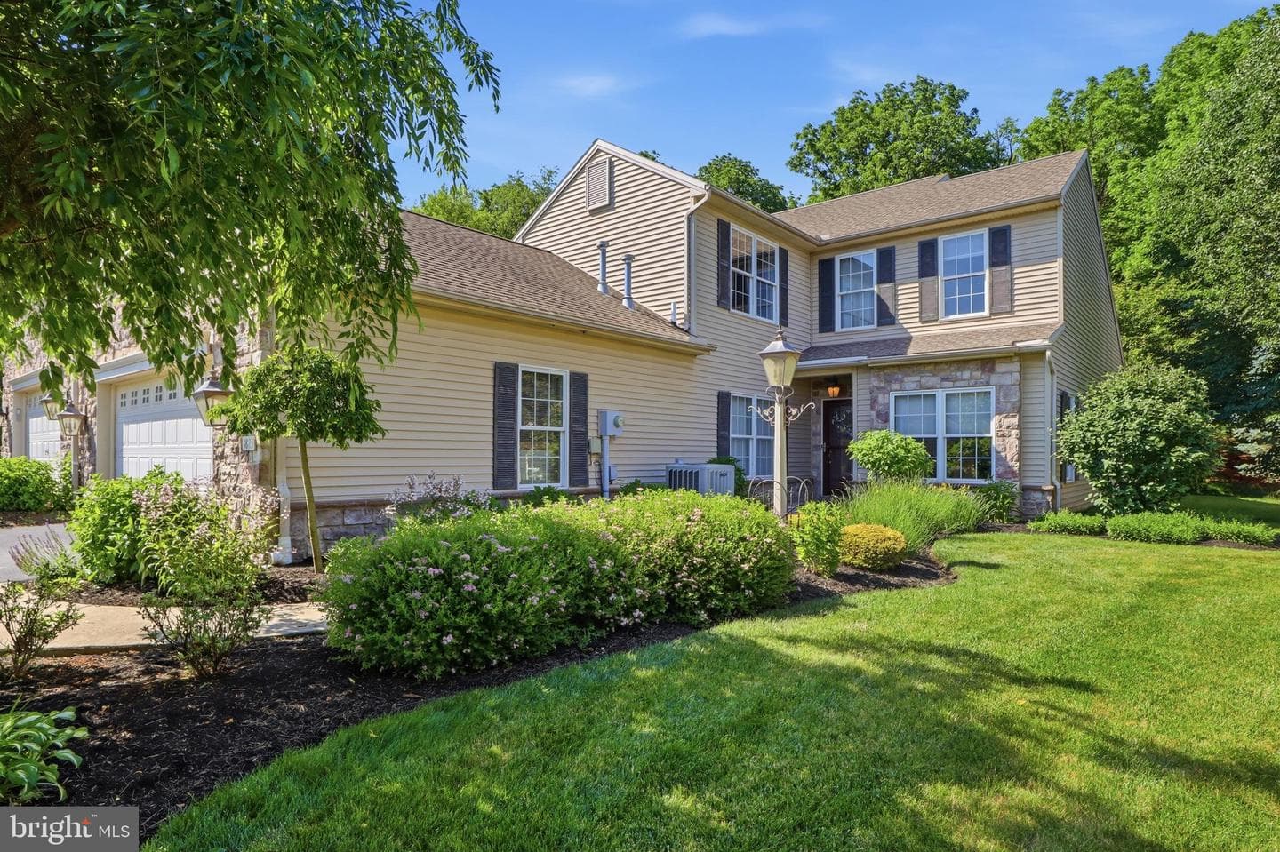 1823 Stone Hill Drive, York