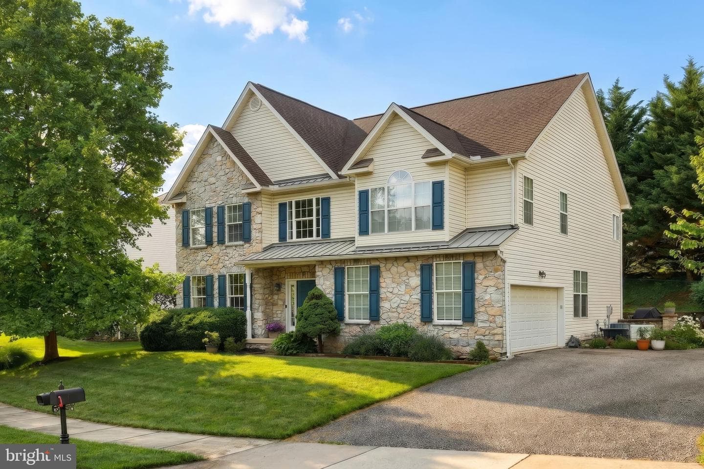 1243 Winding Oak Drive