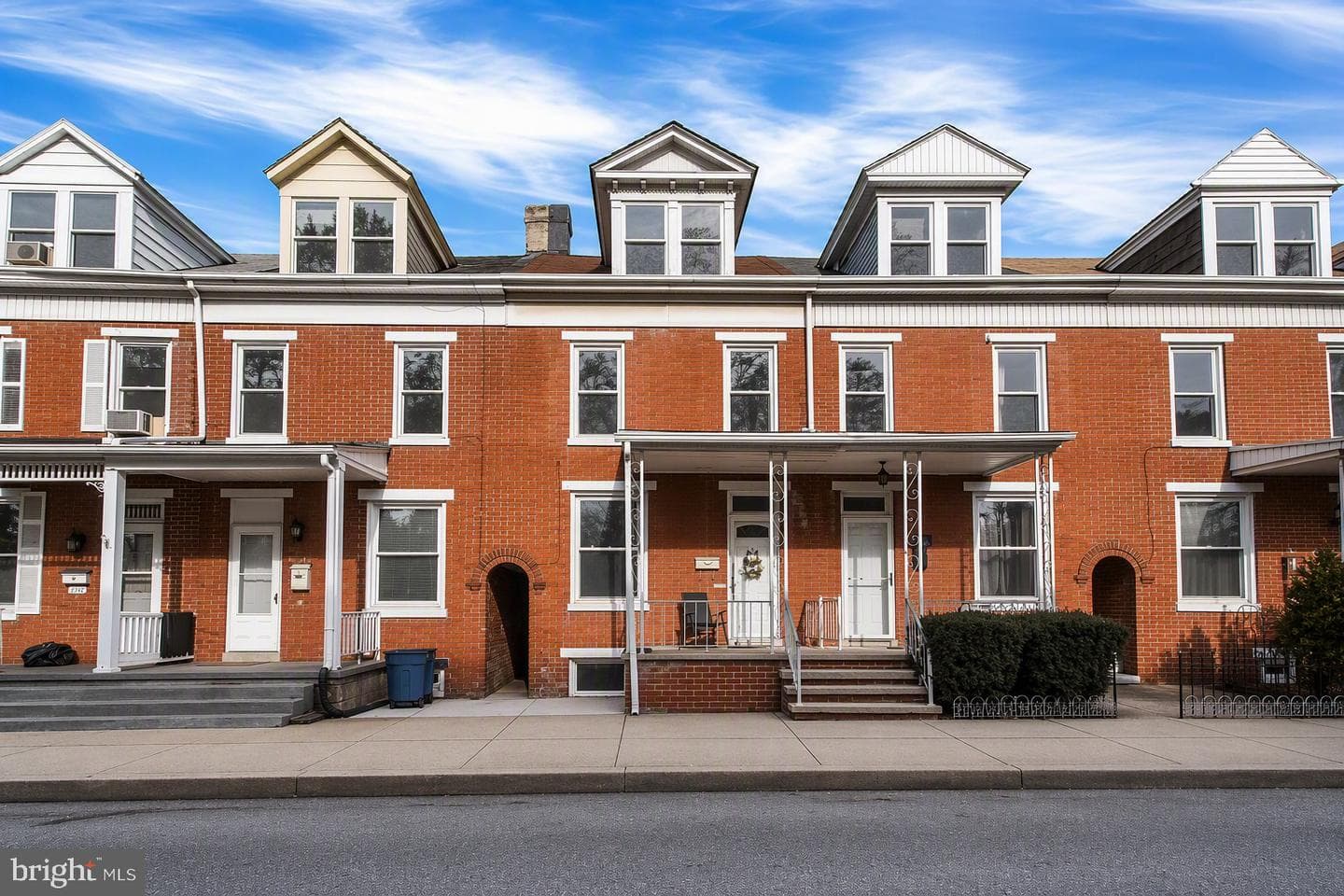 1039 W Poplar Street, York