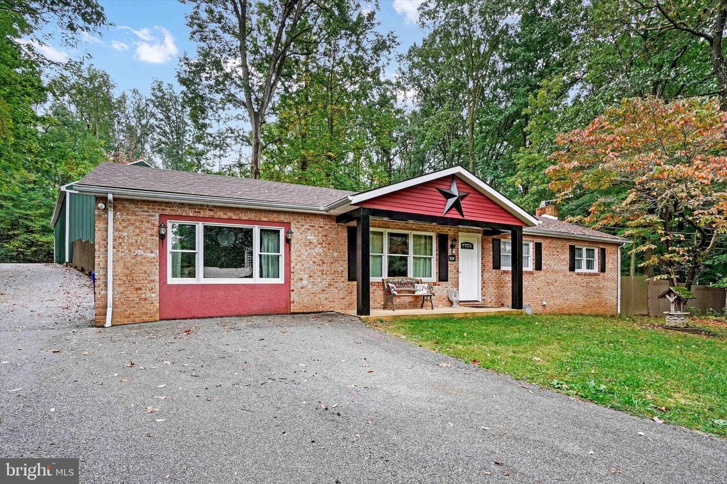 745 Jackson Square Road, Spring Grove