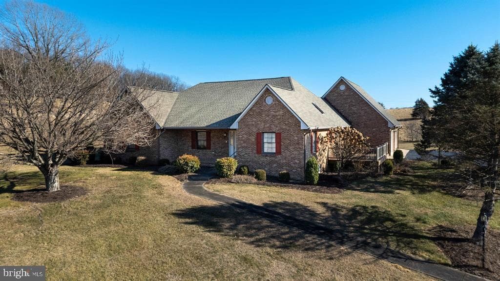 147 Bon Lea Drive photo 1