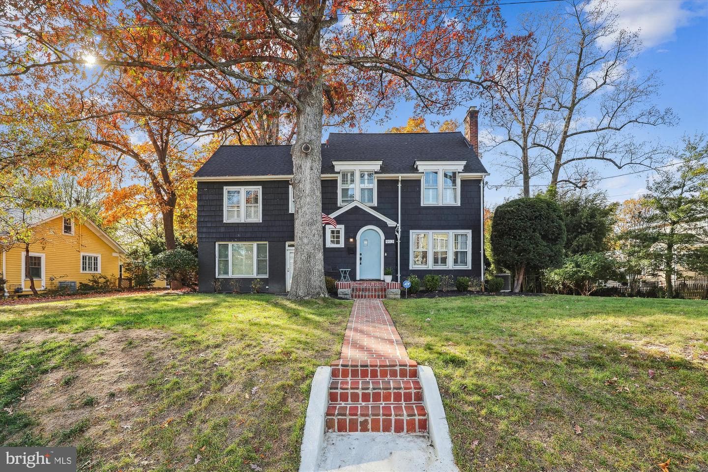 912 S Quincy Street photo 1