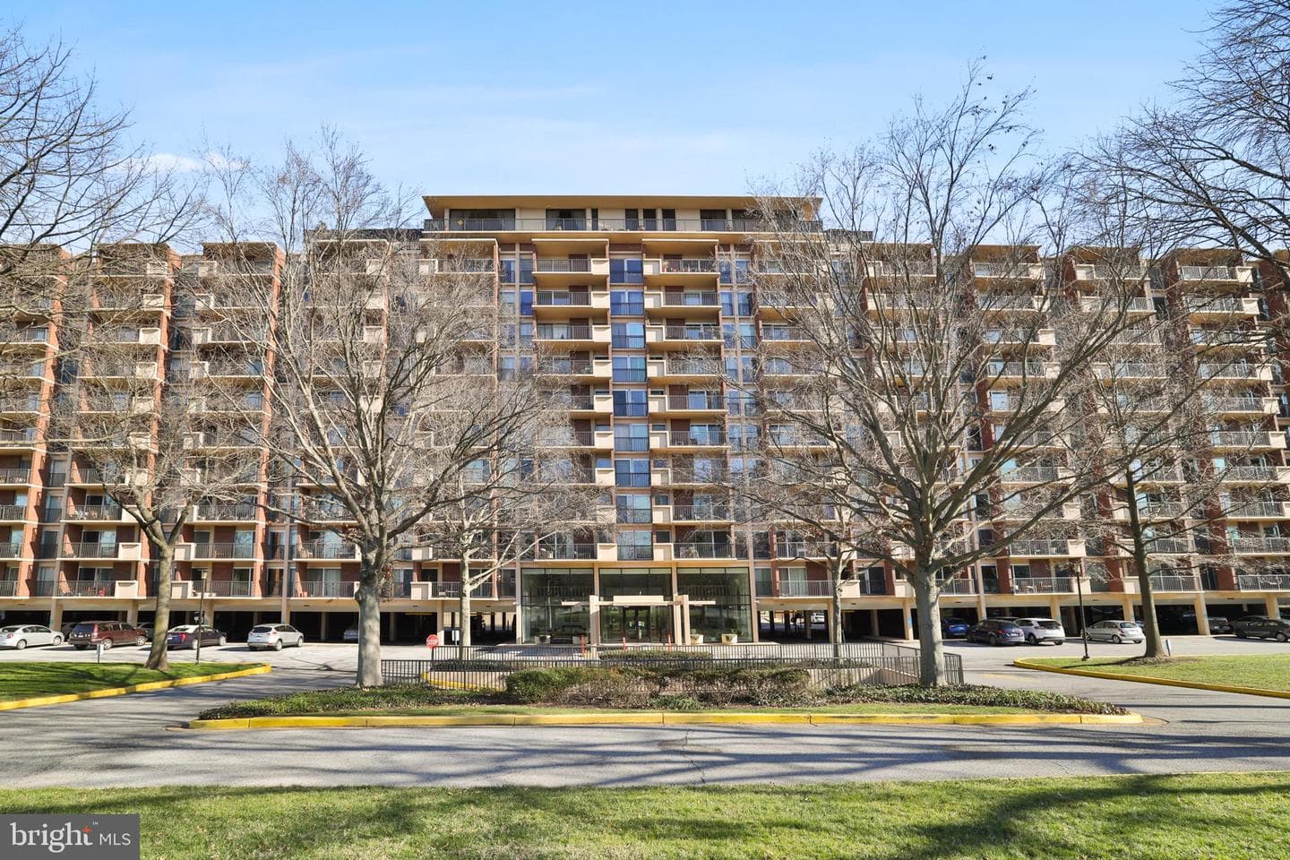 1300 Army Navy Drive #415 photo 1