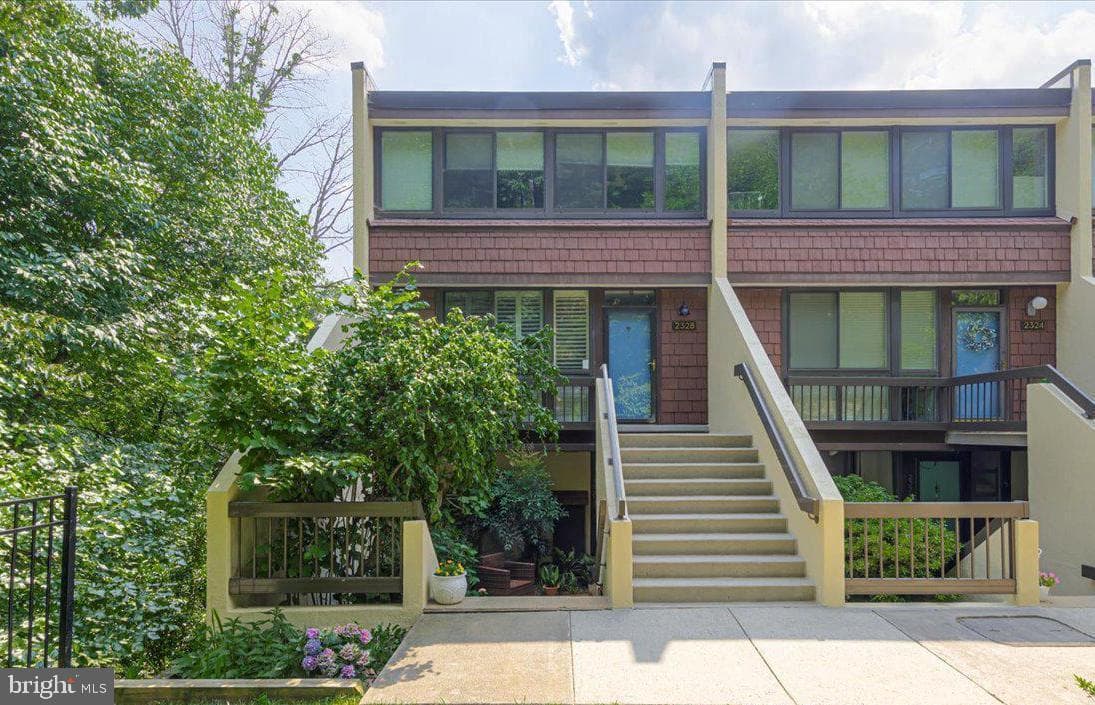 2330 S Quincy Street #1 photo 1