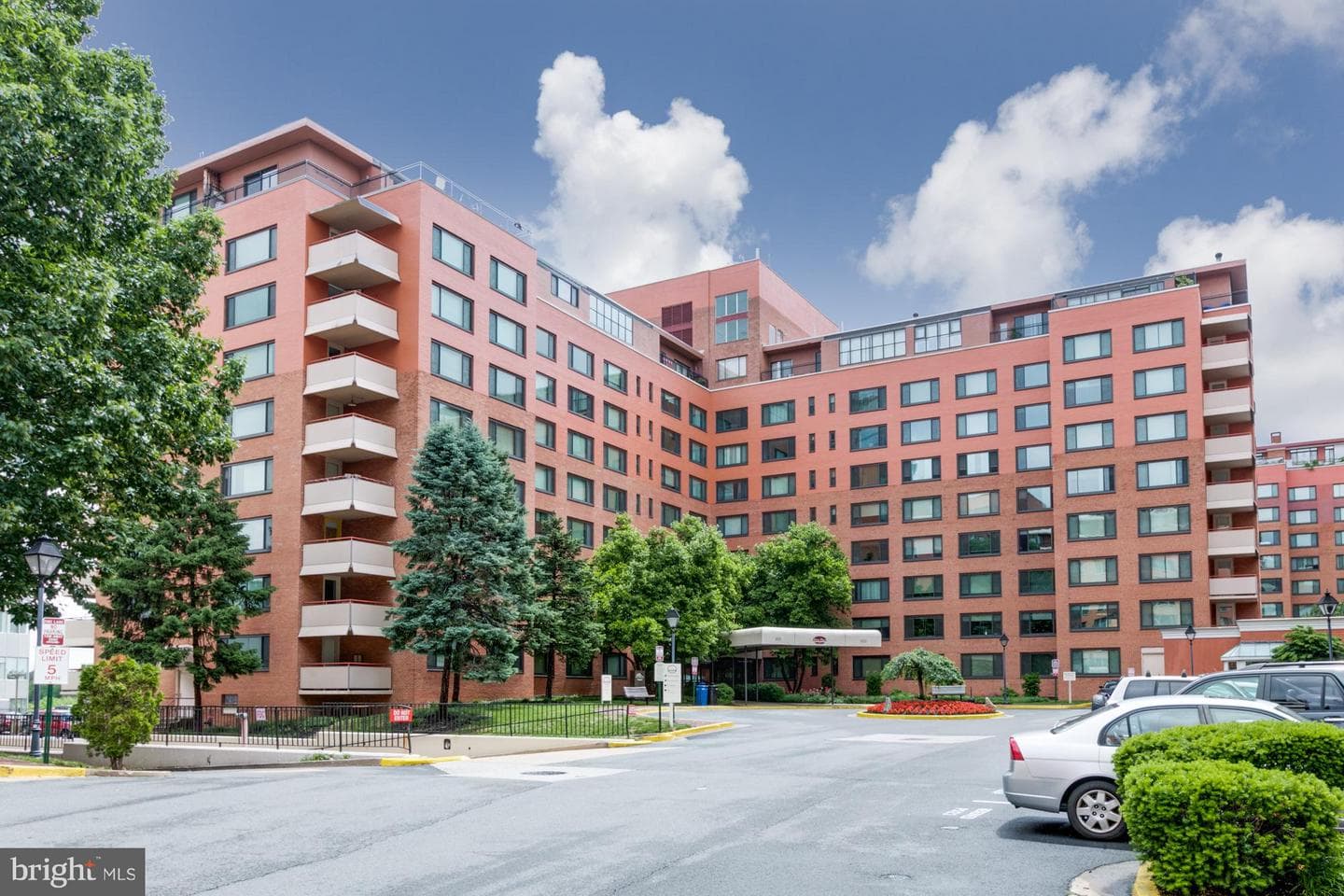 1021 Arlington Boulevard #647 photo 1